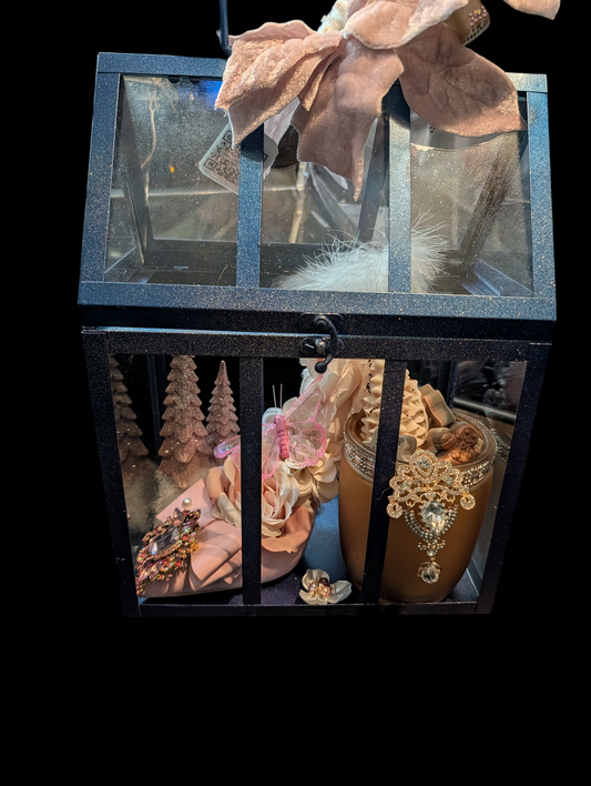 Peacock color-toned cage & Soaps